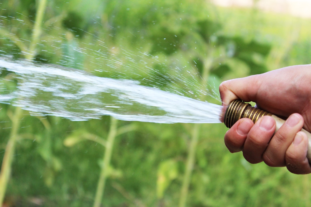 ¿Cuánto mide la manguera de agua?